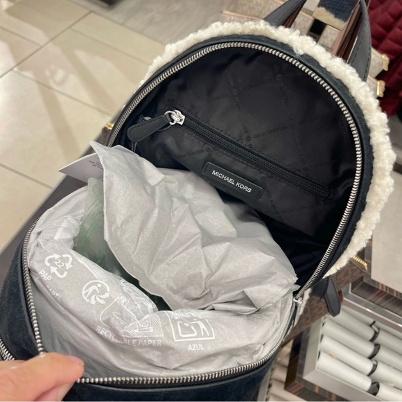 Michael Kors black and Cream Backpack is leather/ fur is faux new bag - Picture 8 of 11